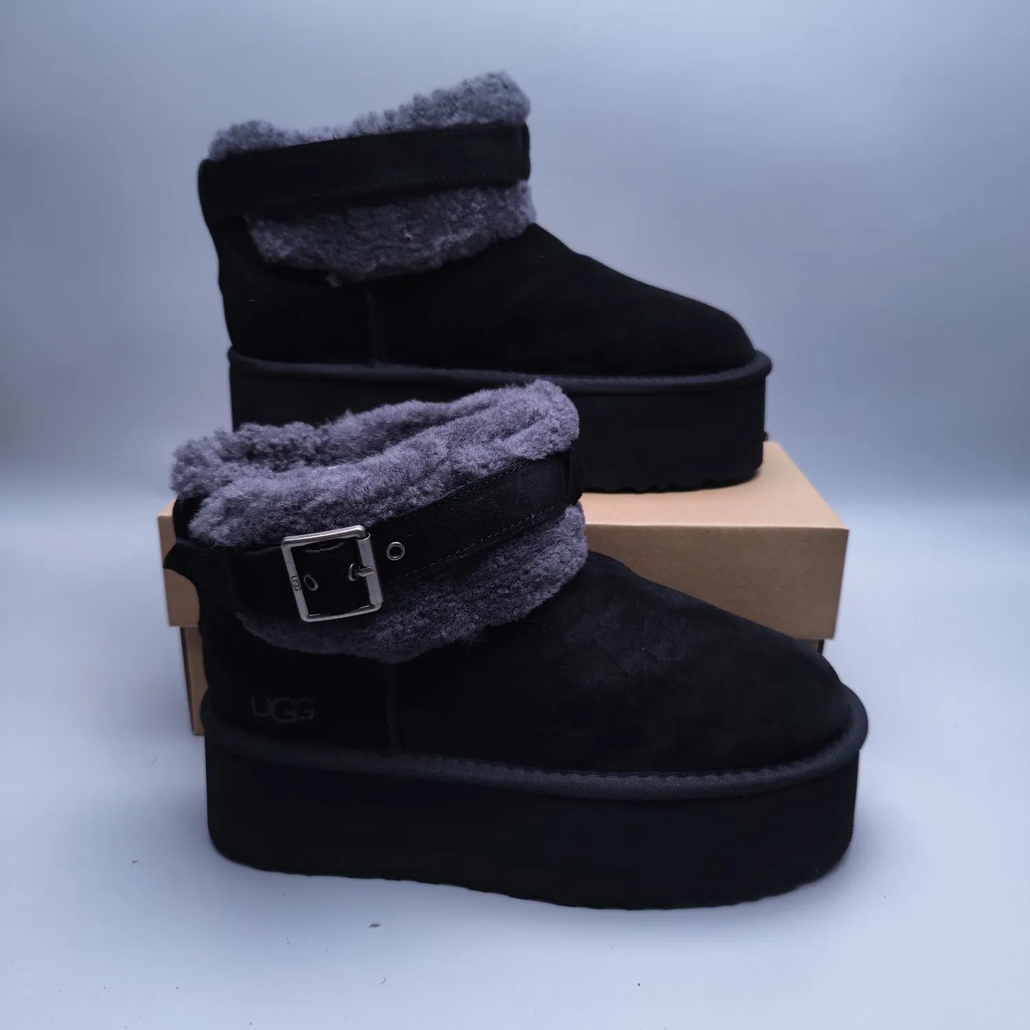 💰560 UGG sheepskin all-in-one snow boots 4041 5 cm thick sole with increased height, suede belt buckle, trendy winter style, color: maroon, black, matching size: 35-41